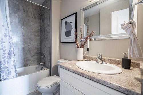 41 Oliver Lane, St. Catharines, ON - Indoor Photo Showing Bathroom