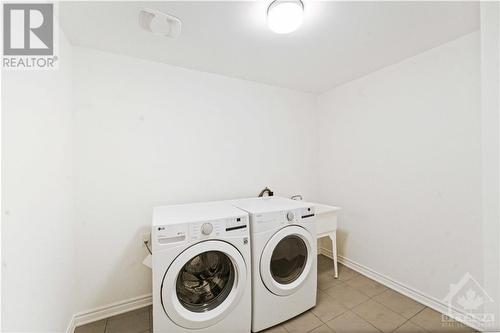 922 Nokomis Place, Ottawa, ON - Indoor Photo Showing Laundry Room