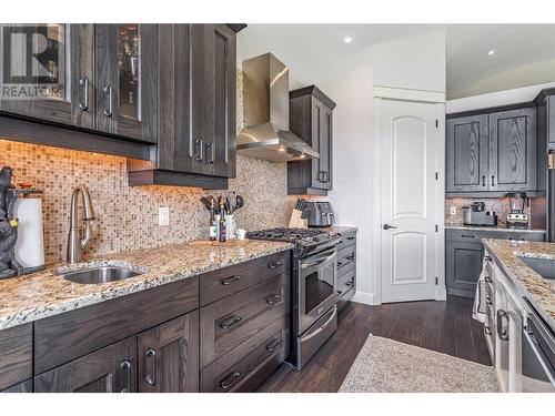 1756 Birkdale Avenue, Kelowna, BC - Indoor Photo Showing Kitchen With Upgraded Kitchen