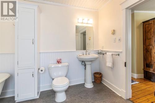 59 Battery Road, St. John'S, NL - Indoor Photo Showing Bathroom