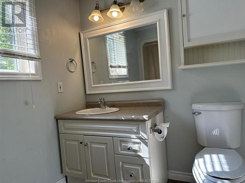 157 Victoria, Kingsville, ON - Indoor Photo Showing Bathroom