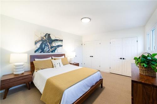 837 Danforth Place, Burlington, ON - Indoor Photo Showing Bedroom