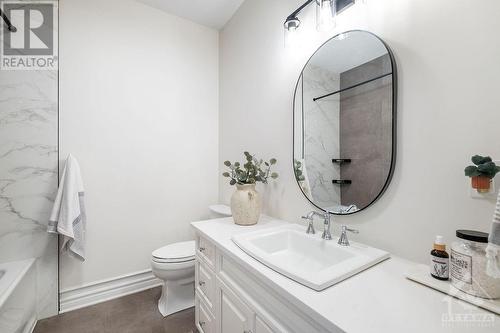 Full bath - 112 Royal Troon Lane, Ottawa, ON - Indoor Photo Showing Bathroom