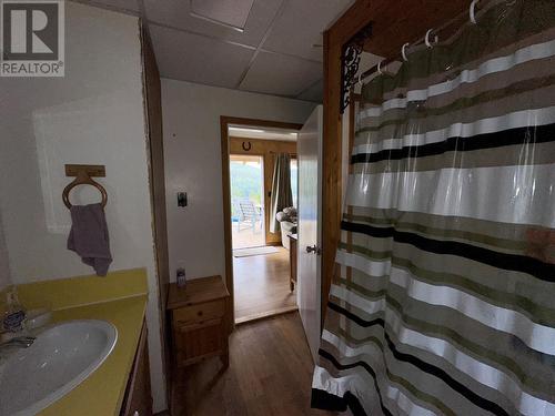 4176 Princeton/S'Land Road, Princeton, BC - Indoor Photo Showing Bathroom