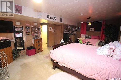 113 H Avenue N, Saskatoon, SK - Indoor Photo Showing Bedroom