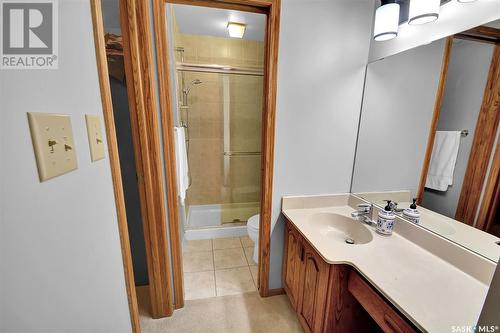 310 Spencer Place, Saskatoon, SK - Indoor Photo Showing Bathroom