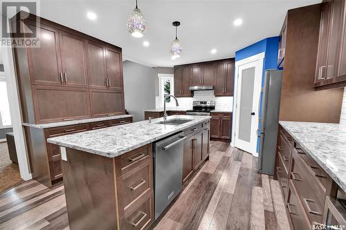 310 Spencer Place, Saskatoon, SK - Indoor Photo Showing Kitchen With Upgraded Kitchen