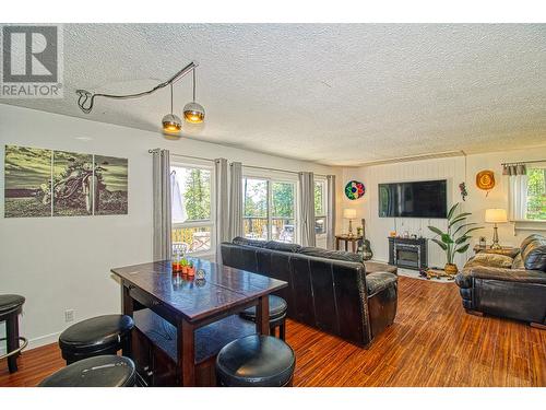 9580 Houghton Road, Vernon, BC - Indoor Photo Showing Living Room With Fireplace
