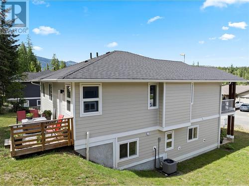 2860 Golf Course Drive, Blind Bay, BC - Outdoor With Exterior