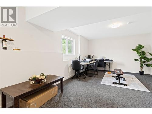 2860 Golf Course Drive, Blind Bay, BC - Indoor Photo Showing Office