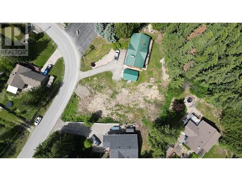 2902 Cedar Drive, Sorrento, BC 