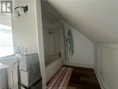 496 Robinson, Moncton, NB - Indoor Photo Showing Bathroom