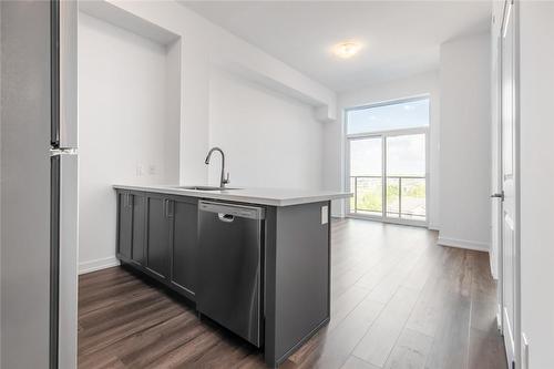 470 Dundas Street E|Unit #510, Waterdown, ON - Indoor Photo Showing Kitchen