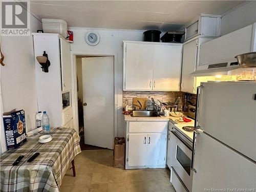 375 St-Francois Street, Edmundston, NB - Indoor Photo Showing Kitchen