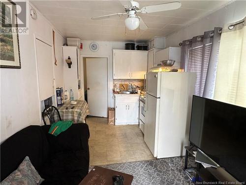 375 St-Francois Street, Edmundston, NB - Indoor Photo Showing Kitchen