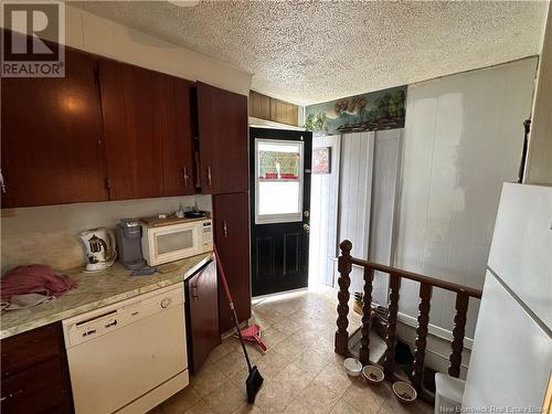 375 St-Francois Street, Edmundston, NB - Indoor Photo Showing Kitchen