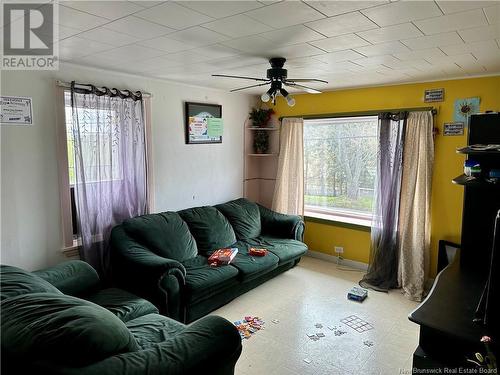 375 St-Francois Street, Edmundston, NB - Indoor Photo Showing Living Room