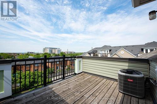 44 - 2614 Dashwood Drive, Oakville, ON - Outdoor With Exterior