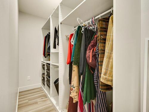 8 Ch. Grace, Arundel, QC - Indoor With Storage