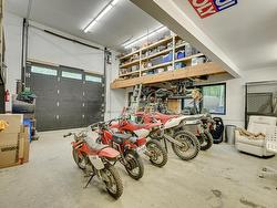 Garage - 