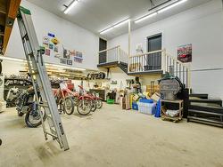 Garage - 