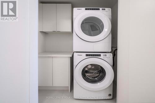 542 - 20 Inn On The Park Drive, Toronto, ON - Indoor Photo Showing Laundry Room