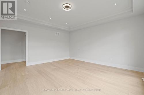 2 Bunn Court, Aurora, ON - Indoor Photo Showing Other Room