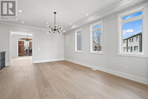 2 Bunn Court, Aurora, ON - Indoor Photo Showing Other Room