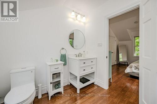 35 Mary Street, Milton, ON - Indoor Photo Showing Bathroom