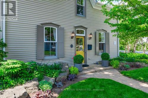 35 Mary Street, Milton, ON - Outdoor