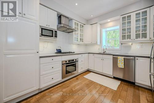 35 Mary Street, Milton, ON - Indoor Photo Showing Kitchen