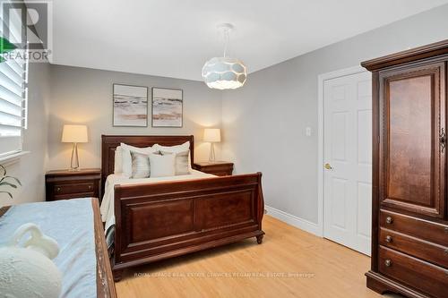 1496 Hobbs Crescent, Mississauga, ON - Indoor Photo Showing Bedroom