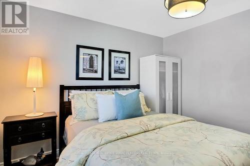 1496 Hobbs Crescent, Mississauga, ON - Indoor Photo Showing Bedroom