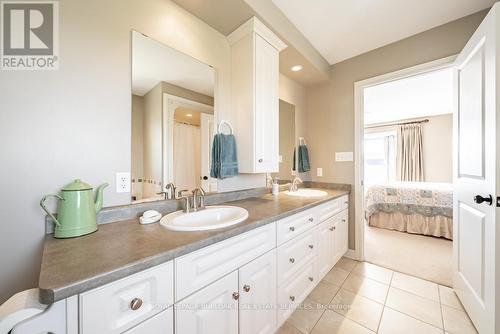 24 Lakeridge Boulevard, Haldimand, ON - Indoor Photo Showing Bathroom