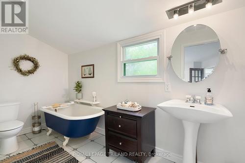 547 Edith Cavell Boulevard W, Central Elgin (Port Stanley), ON - Indoor Photo Showing Bathroom