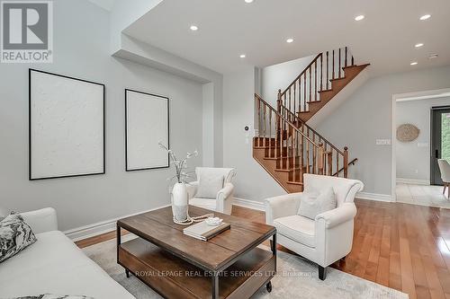 2284 Foxhole Circle, Oakville, ON - Indoor Photo Showing Living Room