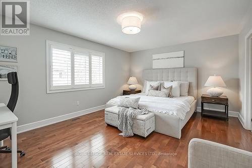 2284 Foxhole Circle, Oakville, ON - Indoor Photo Showing Bedroom