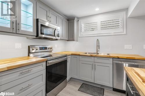 44 Britton Place, Belleville, ON - Indoor Photo Showing Kitchen With Double Sink