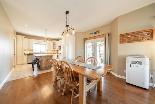 24 Lakeridge Boulevard, Lowbanks, ON - Indoor Photo Showing Dining Room