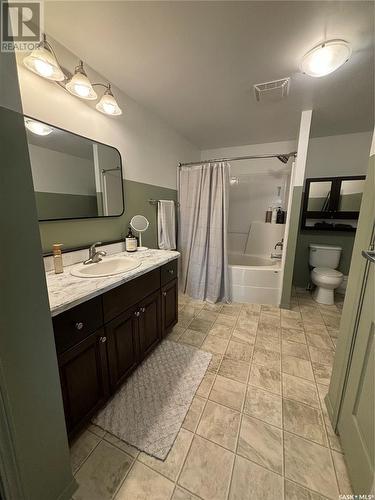 385 O'Connor Avenue, Macoun, SK - Indoor Photo Showing Bathroom