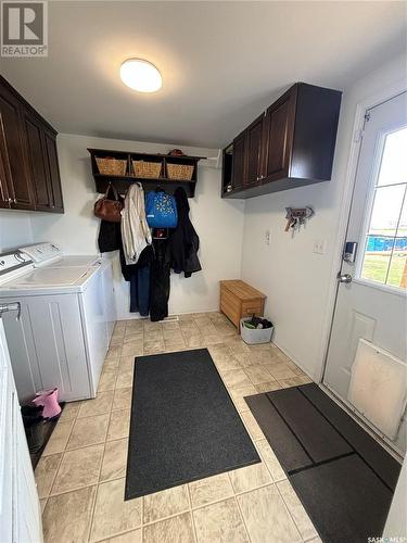 385 O'Connor Avenue, Macoun, SK - Indoor Photo Showing Laundry Room