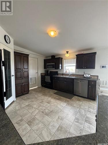 385 O'Connor Avenue, Macoun, SK - Indoor Photo Showing Kitchen