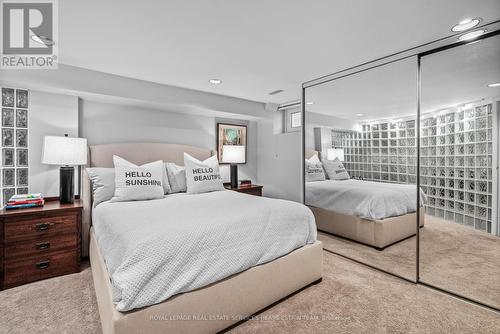 33 Welland Avenue, Toronto, ON - Indoor Photo Showing Bedroom