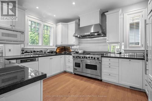 33 Welland Avenue, Toronto, ON - Indoor Photo Showing Kitchen With Double Sink