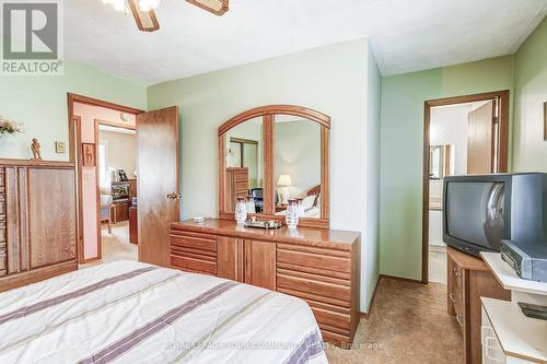 589 Lake Drive E, Georgina, ON - Indoor Photo Showing Bedroom