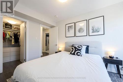 12 - 66 Long Branch Avenue, Toronto, ON - Indoor Photo Showing Bedroom