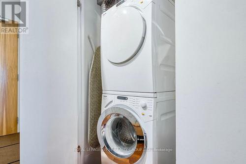 413 - 138 Princess Street, Toronto, ON - Indoor Photo Showing Laundry Room