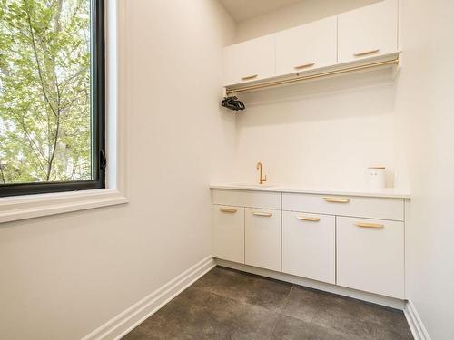 Salle de lavage - 296 Rue Main, Hudson, QC - Indoor Photo Showing Other Room