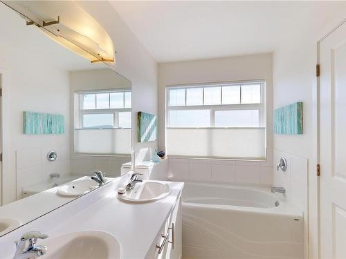 2537 Nickson Way, Sooke, BC - Indoor Photo Showing Bathroom