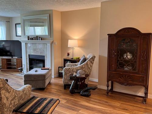 102-9 Adams Rd, Campbell River, BC - Indoor Photo Showing Living Room With Fireplace